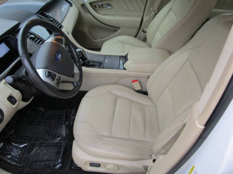 2016 Ford Taurus SEL