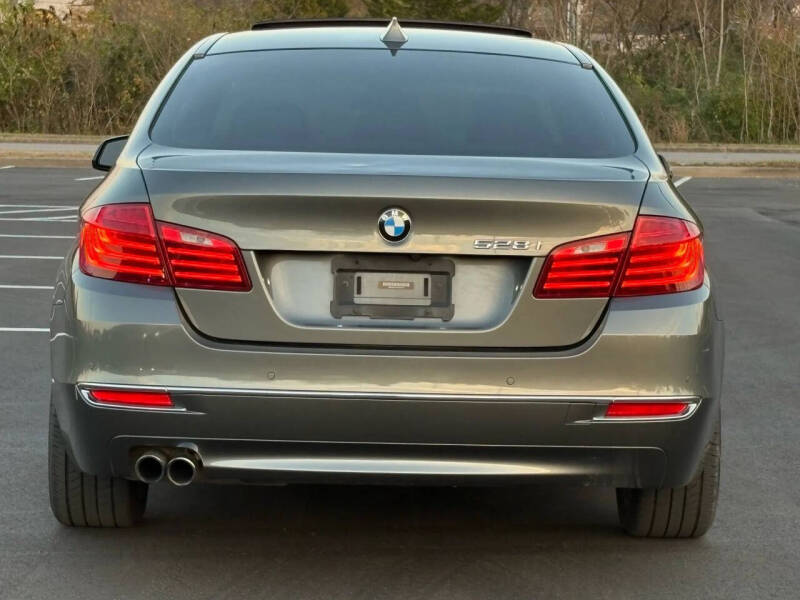 2015 BMW 5 Series 528i