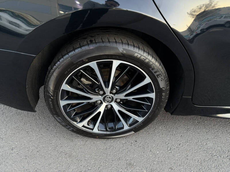 2019 Toyota Camry SE