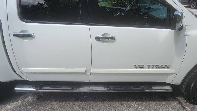 2011 Nissan Titan SL