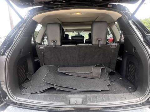 2017 Nissan Pathfinder SL