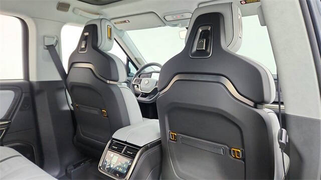 2023 Rivian R1T Adventure