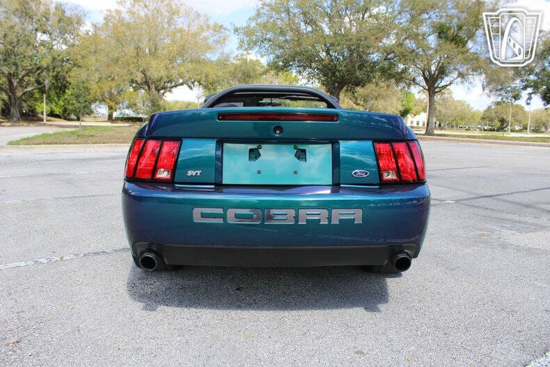 2004 Ford Mustang SVT Cobra