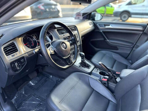 2015 Volkswagen Golf