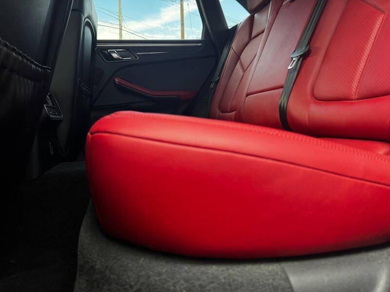 2018 Porsche Macan S