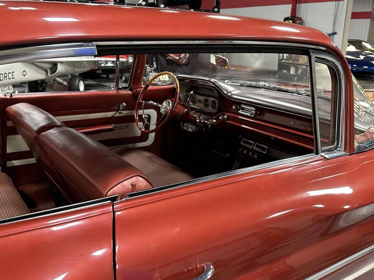 1960 Pontiac Catalina 79