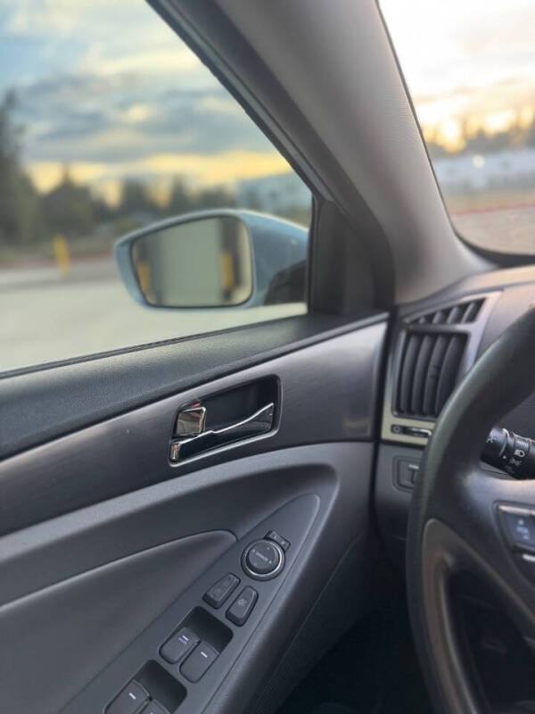 2011 Hyundai Sonata Hybrid