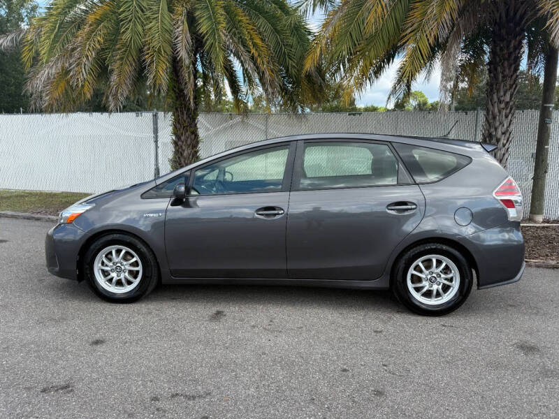 2015 Toyota Prius v Four