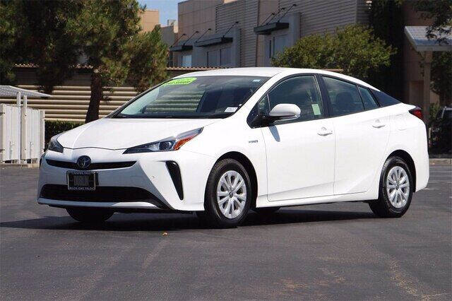 2019 Toyota Prius LE