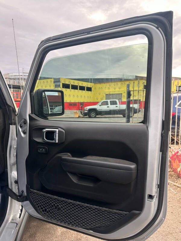 2022 Jeep Gladiator Willys