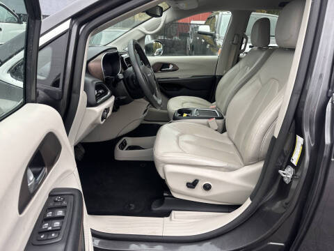 2019 Chrysler Pacifica Touring L Plus