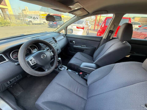 2009 Nissan Versa 1.8 SL