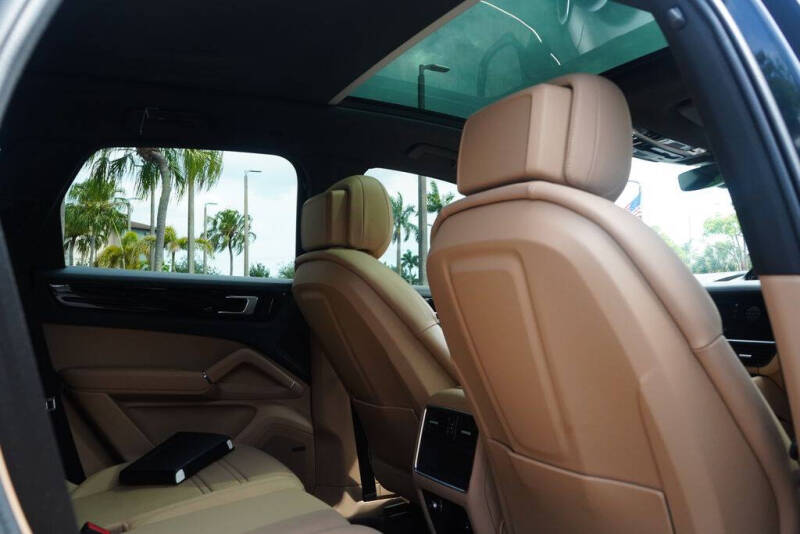 2022 Porsche Cayenne