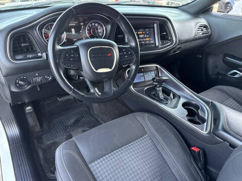 2015 Dodge Challenger SXT