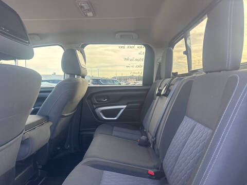 2021 Nissan Titan SV