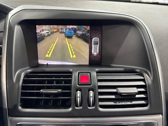 2017 Volvo XC60 T6 Dynamic