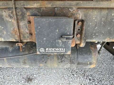 2012 Freightliner M2 106