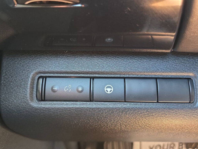 2022 Nissan Pathfinder S