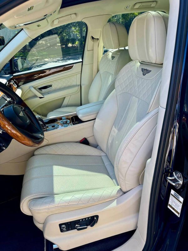 2019 Bentley Bentayga V8