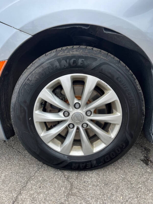 2017 Chrysler Pacifica Touring-L