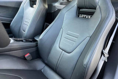 2025 Lotus Emira V6 Base