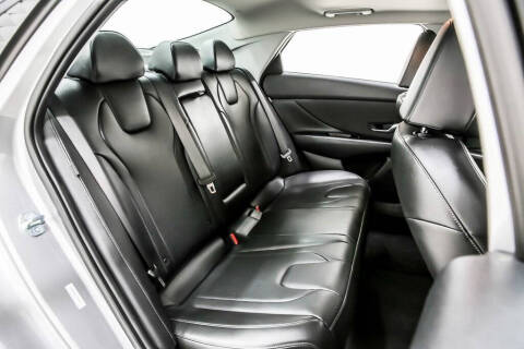 2025 Hyundai Elantra Hybrid Limited