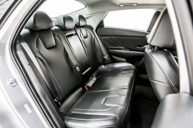 2025 Hyundai Elantra Hybrid Limited