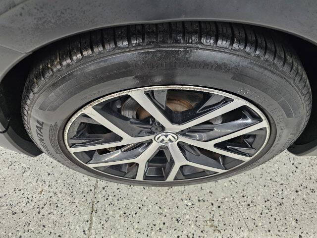 2016 Volkswagen Beetle 1.8T Dune