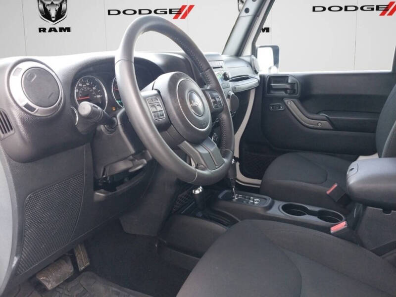 2017 Jeep Wrangler Willys Wheeler