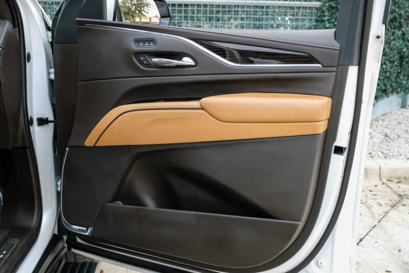 2021 Cadillac Escalade ESV Sport