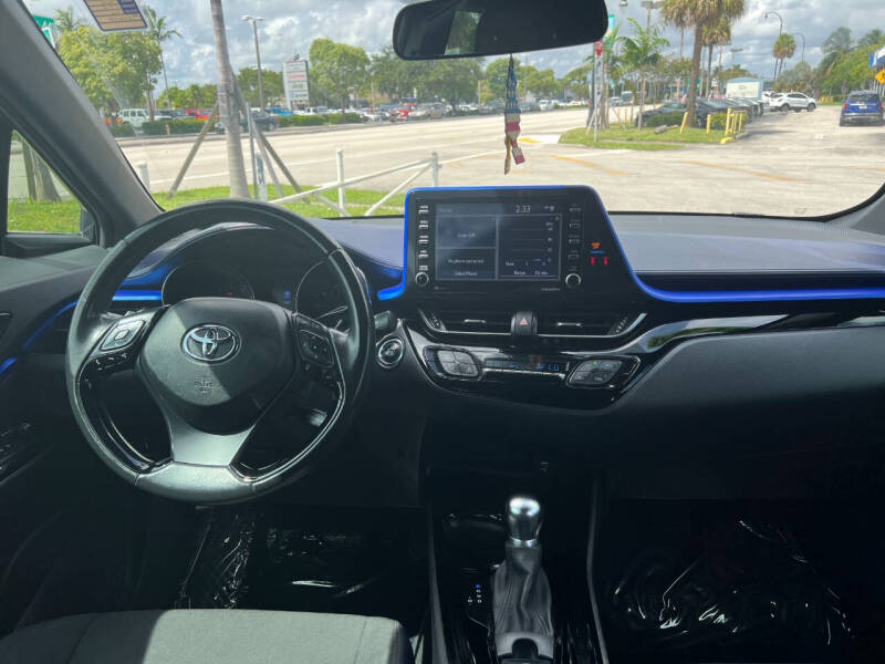 2020 Toyota C-HR XLE