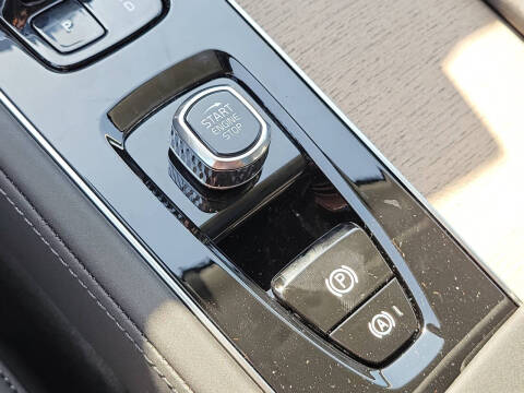 2026 Volvo XC90 B5 Core