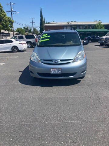2008 Toyota Sienna for sale at UNITED AUTO MART CA in Arleta CA