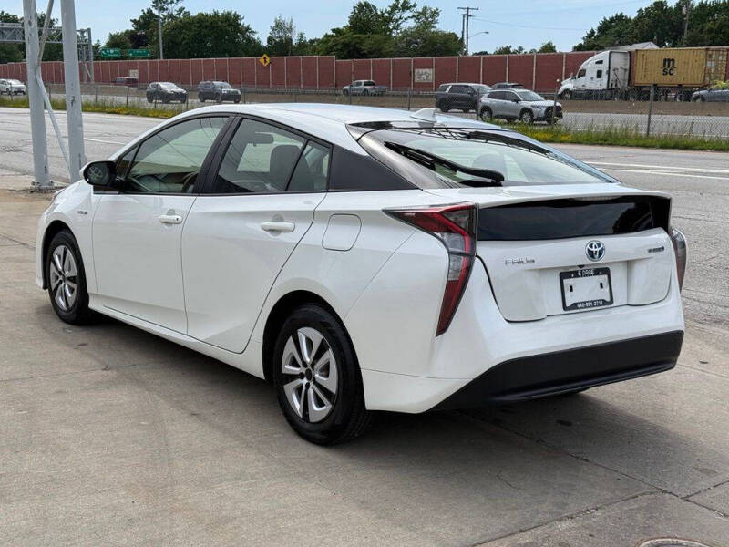 2017 Toyota Prius Three