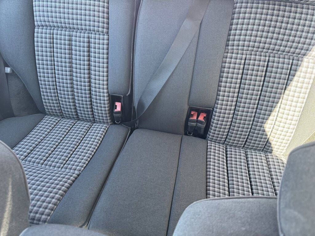 1995 Mercedes-Benz E-Class 19