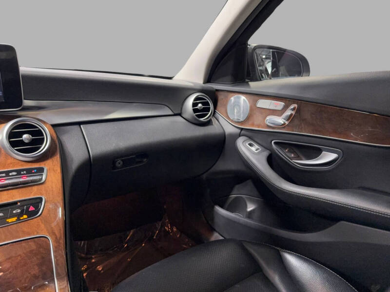 2017 Mercedes-Benz C-Class