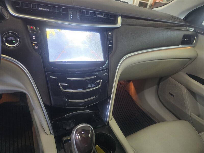 2014 Cadillac XTS Luxury Collection