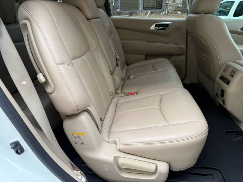 2016 Nissan Pathfinder Platinum