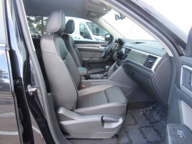 2023 Volkswagen Atlas V6 SE