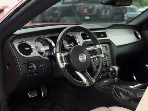2012 Ford Mustang V6 Premium