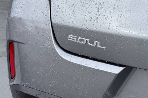 2025 Kia Soul S