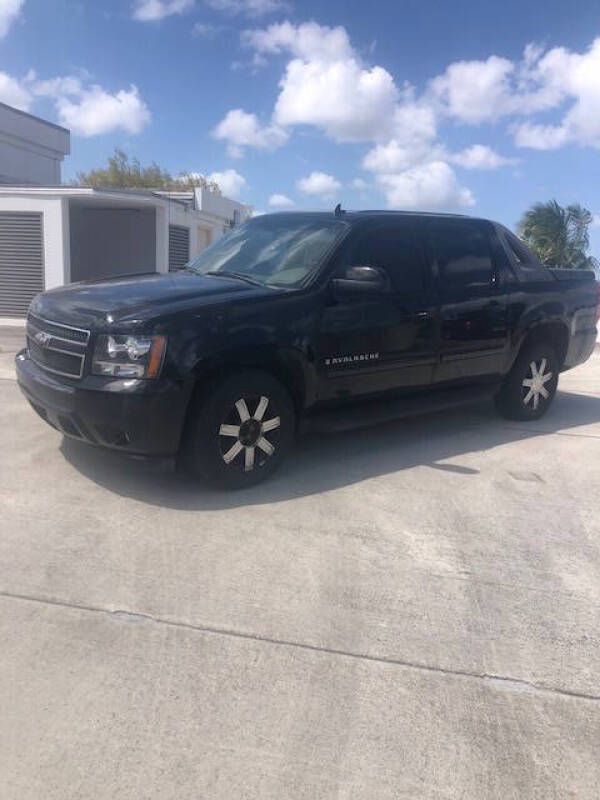 2008 Chevrolet Avalanche LS's photo