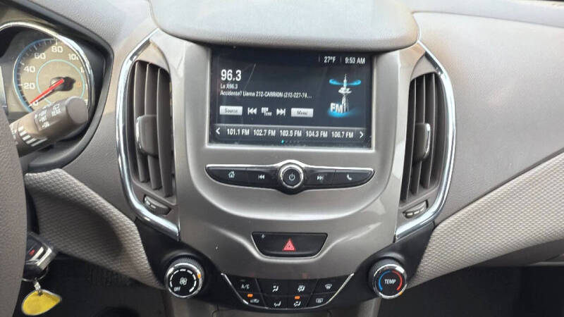 2017 Chevrolet Cruze LT Auto