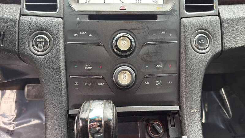 2016 Ford Taurus Limited