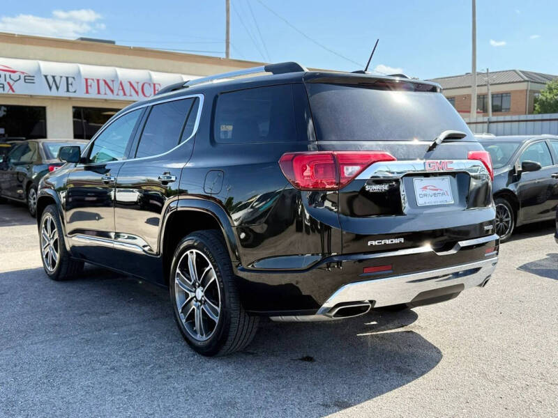 2017 GMC Acadia Denali
