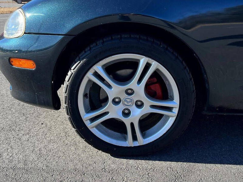 2005 Mazda MX-5 Miata