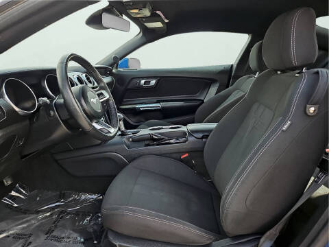 2022 Ford Mustang EcoBoost