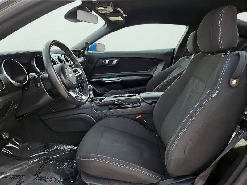 2022 Ford Mustang EcoBoost