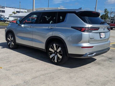 2025 Mitsubishi Outlander SE