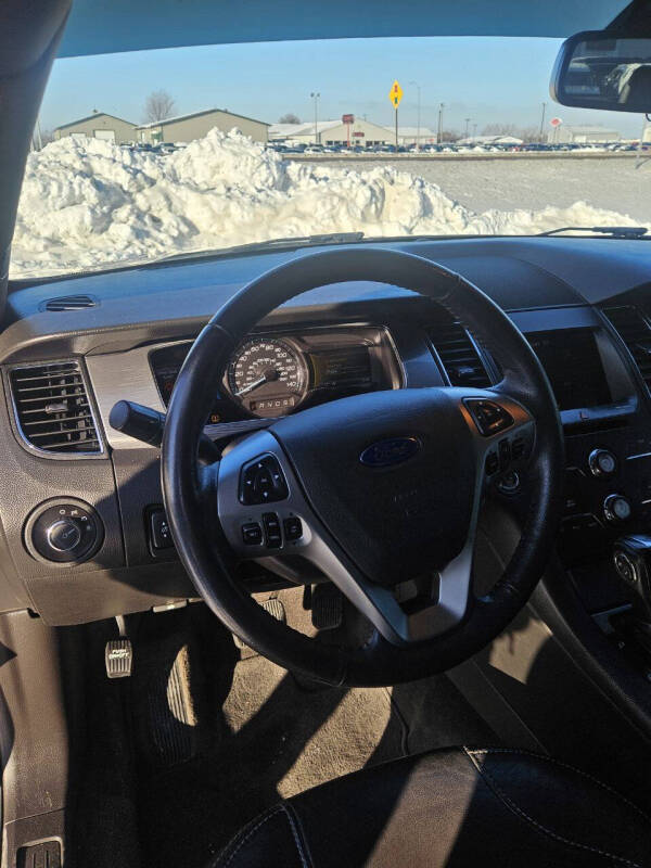 2018 Ford Taurus SEL